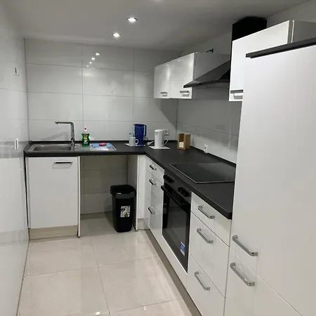 Apartment Stadtwohnung Mit Kueche Und Netflix Nahe Bahnhof *