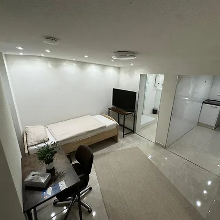 Apartment City Apart 1 Nahe Badewelt, Museum & Bahnhof Mit Netflix & Kueche Sinsheim